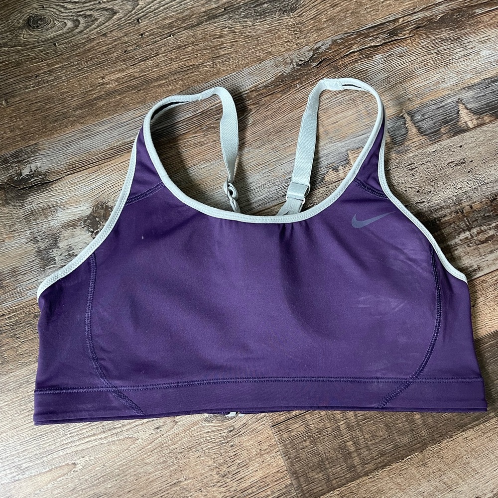 Nike sports bra medium